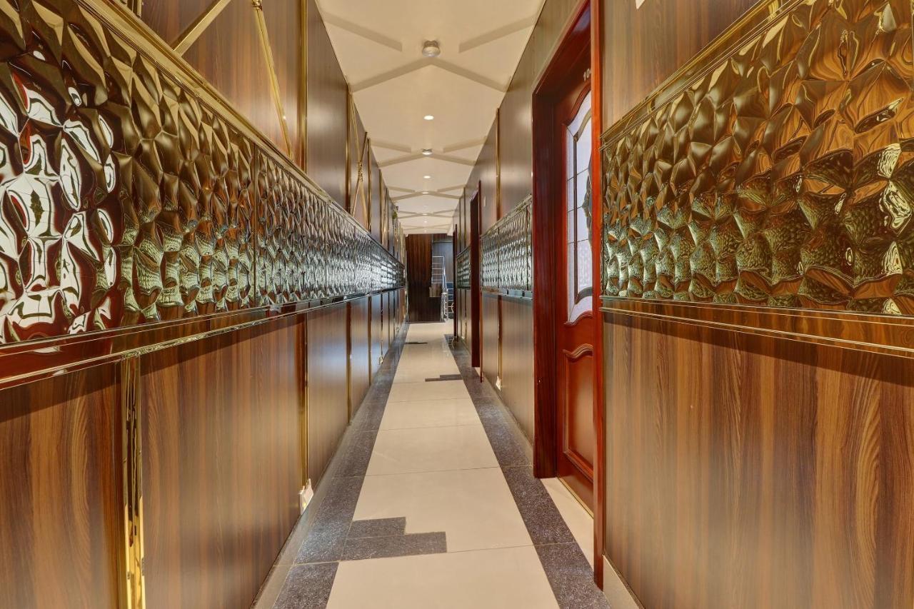 Oyo 24245 Dv Residency Hotel Bhadravati Luaran gambar