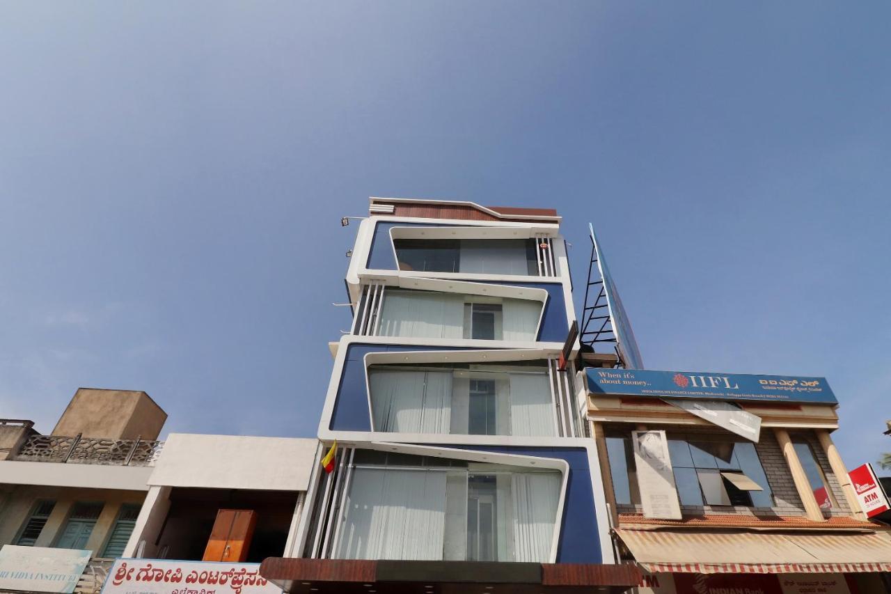 Oyo 24245 Dv Residency Hotel Bhadravati Luaran gambar
